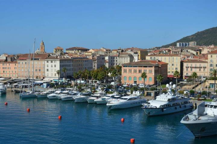 Transfert vers ports et aéroports Corse 